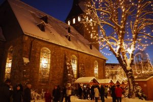 Nostalgischer Weihnachtsmarkt in Hattingen im Schnee