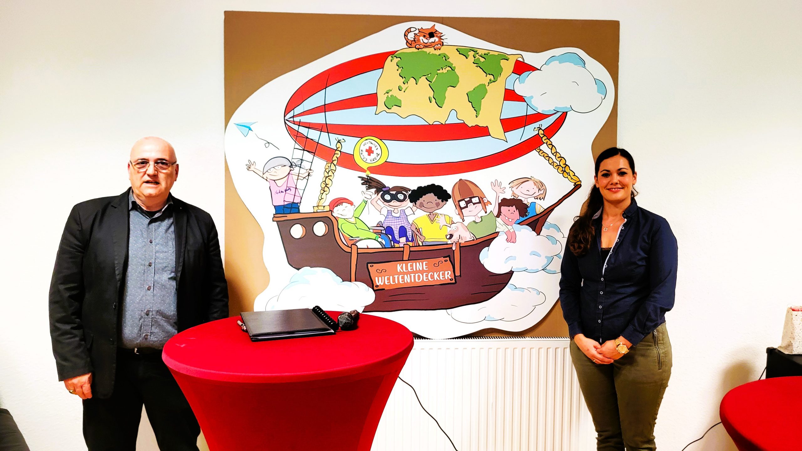  KLEINE WELTENTDECKER IN NEUEN RÄUMEN – DRK-KITA ERWEITERT Illustration 